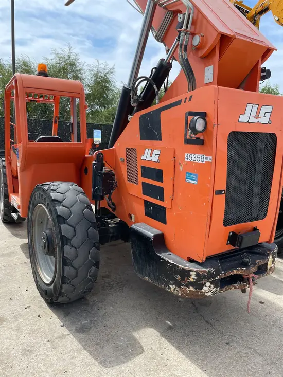 2017 SKYTRAK 8042 Forklift