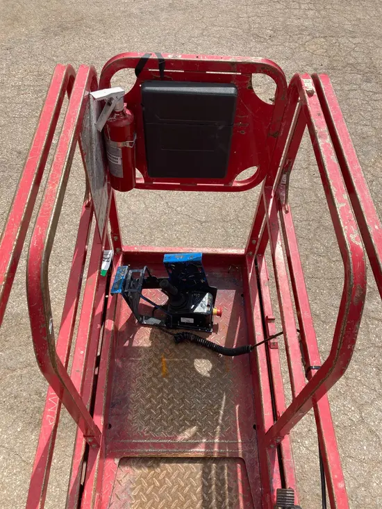 2019 MEC MICRO 19 Scissor Lift