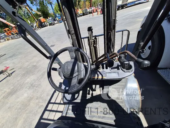 2018 Toyota 8FDU30 Warehouse Forklift