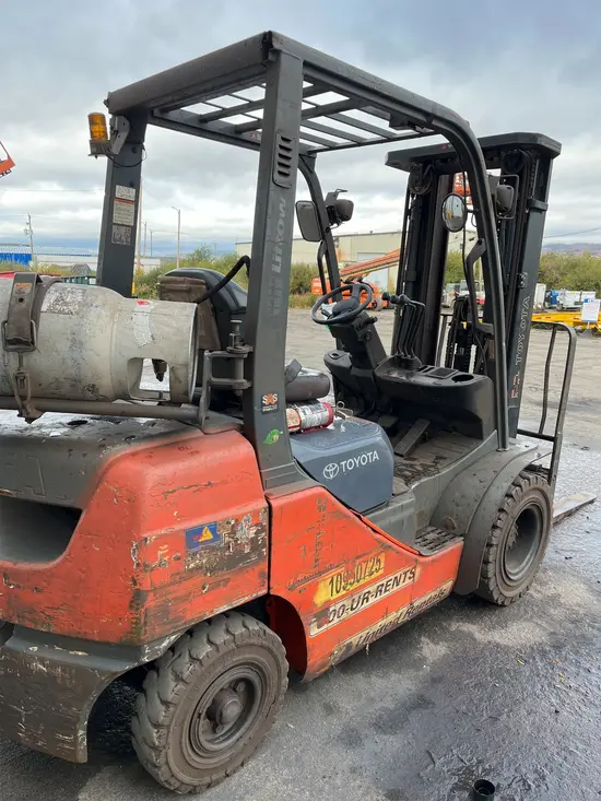 2019 Toyota 8FGU25 Warehouse Forklift
