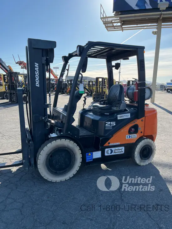 2019 Doosan G25P-7DF Warehouse Forklift