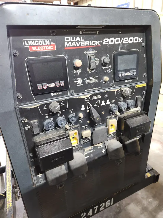 2020 Lincoln Electric DUAL MAVERICK Welder
