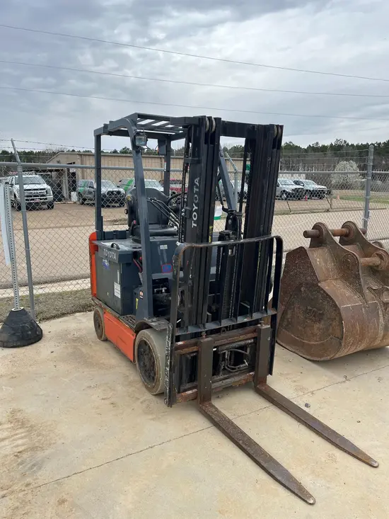 2018 Toyota 8FBCU25 Warehouse Forklift