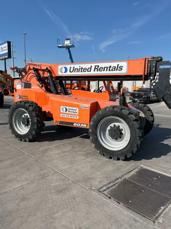 2019 SKYTRAK 6036 Forklift