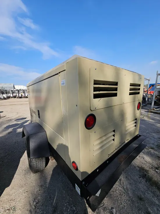 2016 Doosan P425HP375WCUT4I Air Compressor