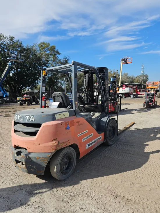 2019 Toyota 8FD45U Warehouse Forklift