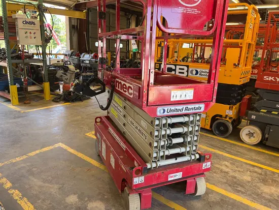 2018 MEC MICRO 19 Scissor Lift