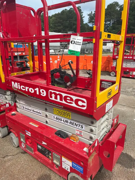 2021 MEC MICRO 19 Scissor Lift