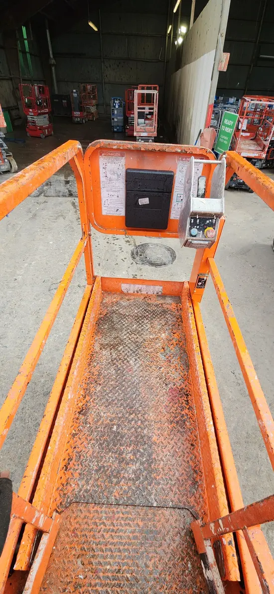 2018 Snorkel S3219E Scissor Lift