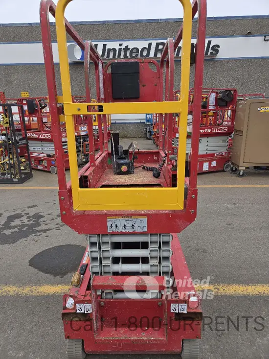 2019 MEC MICRO 19 Scissor Lift