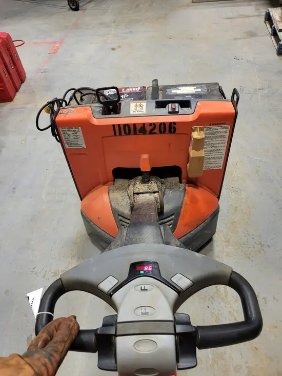 2019 Toyota 8HBW23 Jack