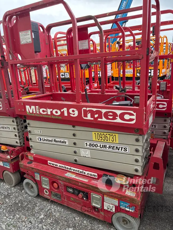 2019 MEC MICRO 19 Scissor Lift