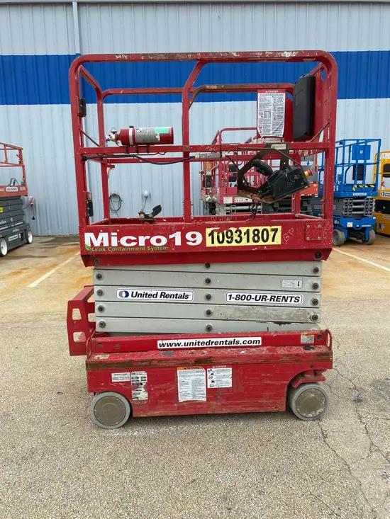 2019 MEC MICRO 19 Scissor Lift