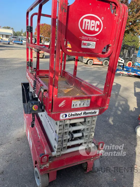 2019 MEC MICRO 19 Scissor Lift