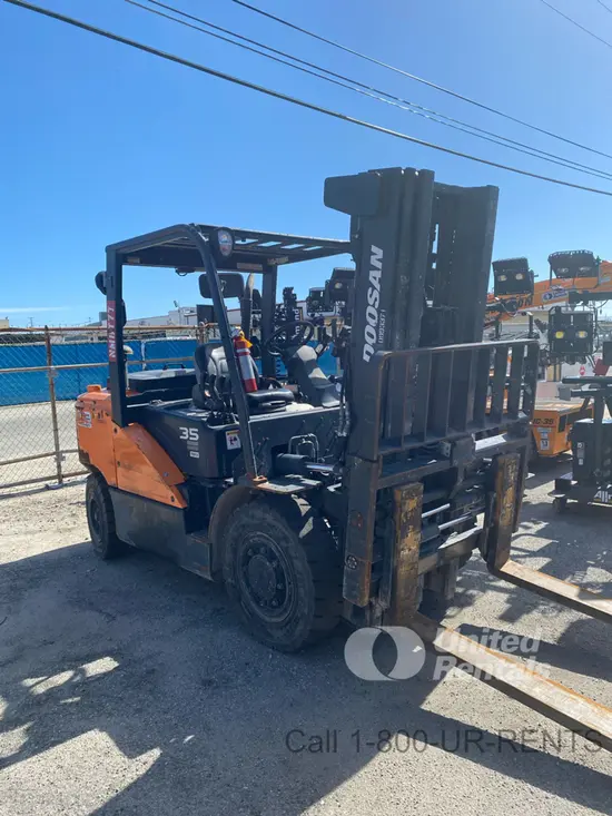 2019 Doosan D35S-7 Warehouse Forklift