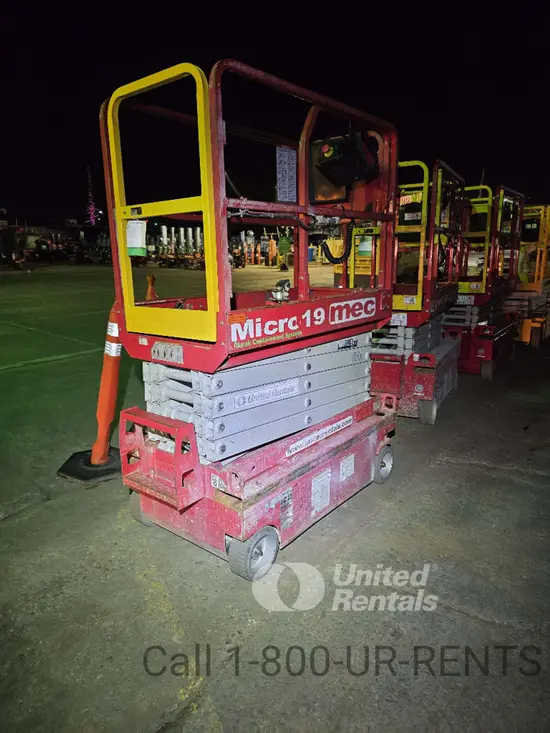 2019 MEC MICRO 19 Scissor Lift