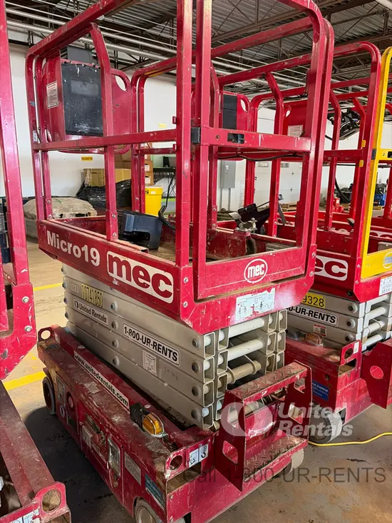 2018 MEC MICRO 19 Scissor Lift