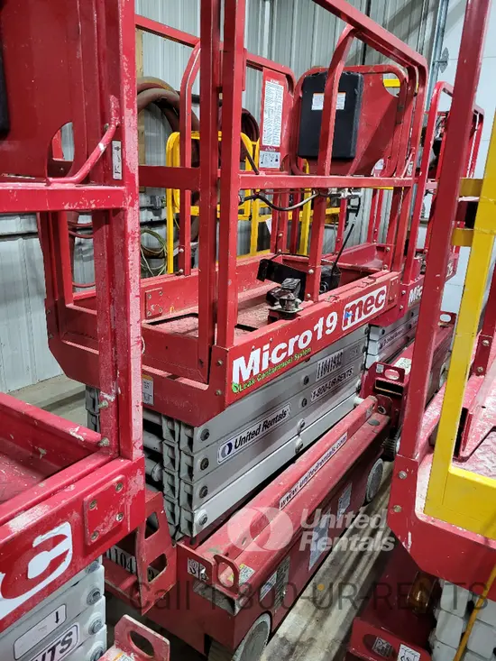 2020 MEC MICRO 19 Scissor Lift