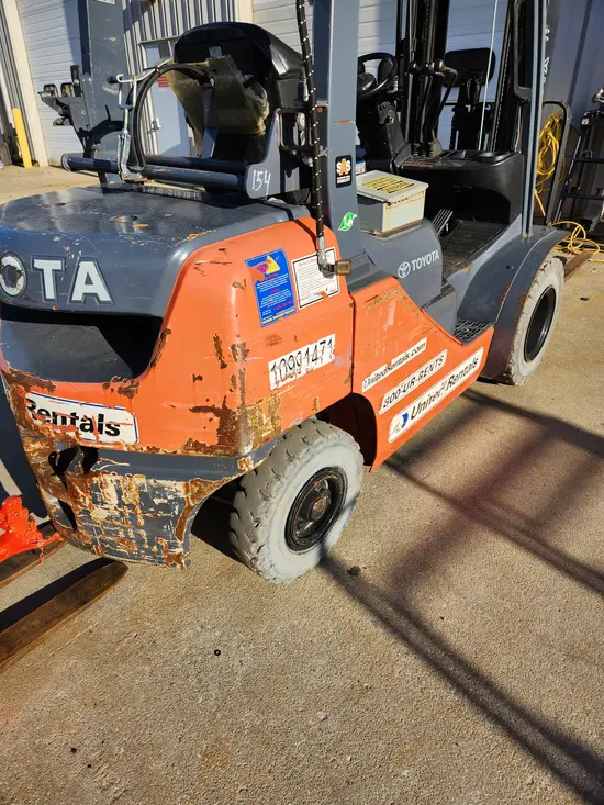 2019 Toyota 8FGU25 Warehouse Forklift