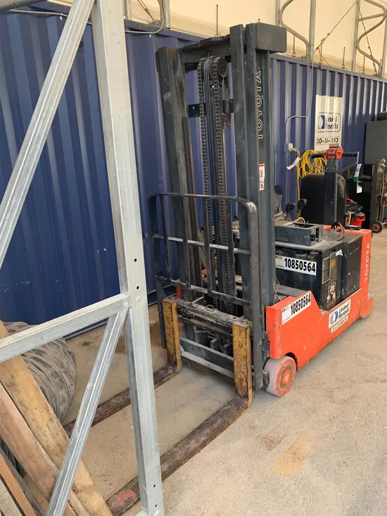 2018 Toyota 6BWC20 Warehouse Forklift