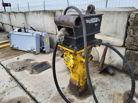 2021 Epiroc SB 452 Attachment