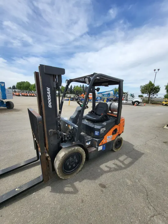 2022 Doosan G25P-7DF Warehouse Forklift