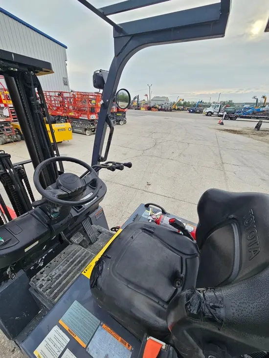 2019 Toyota 8FBCU25 Warehouse Forklift