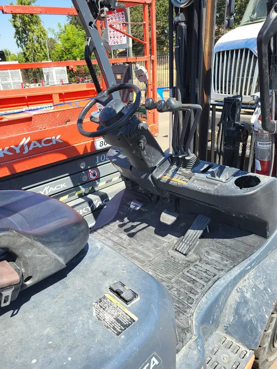 2018 Toyota 8FGU25 Warehouse Forklift