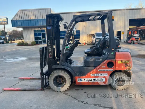 2020 Toyota 8FGU25 Warehouse Forklift