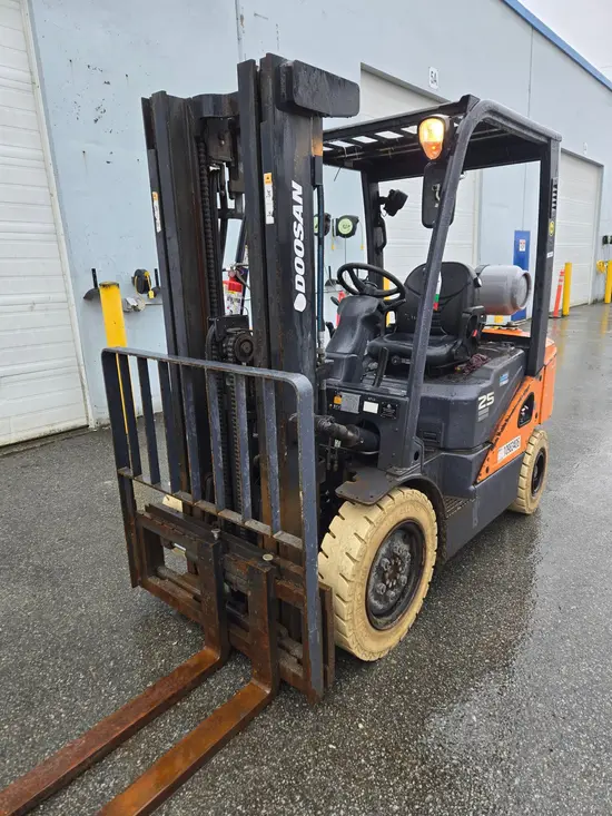 2019 Doosan G25P-7DF Warehouse Forklift