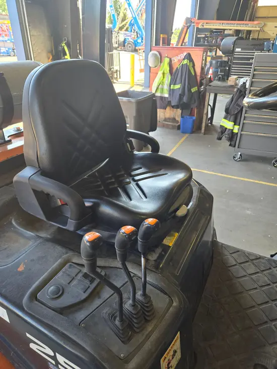 2020 Doosan G25N-7DF Warehouse Forklift