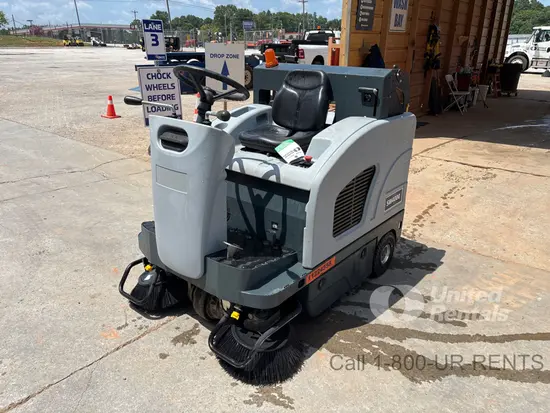 2021 Clarke SW4000 49 Sweeper
