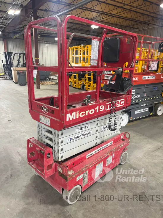 2018 MEC MICRO 19 Scissor Lift