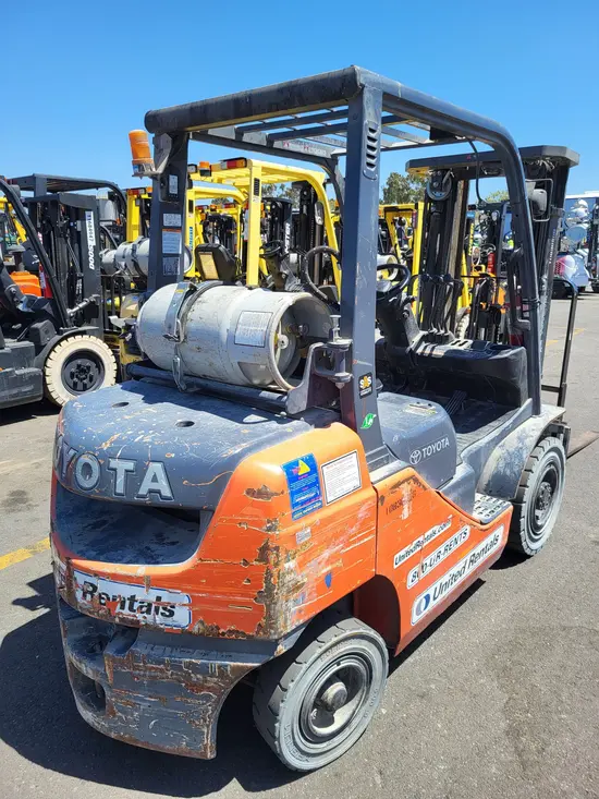 2018 Toyota 8FGU25 Warehouse Forklift