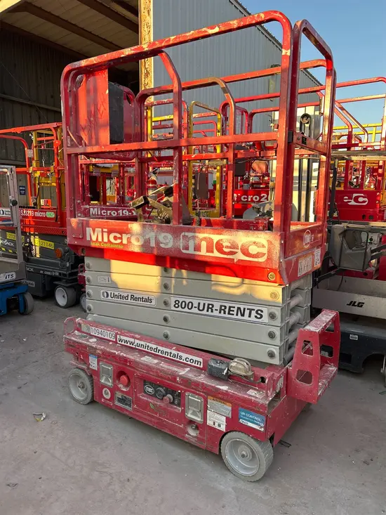 2019 MEC MICRO 19 Scissor Lift
