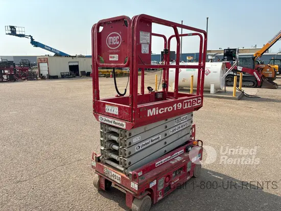 2018 MEC MICRO 19 Scissor Lift