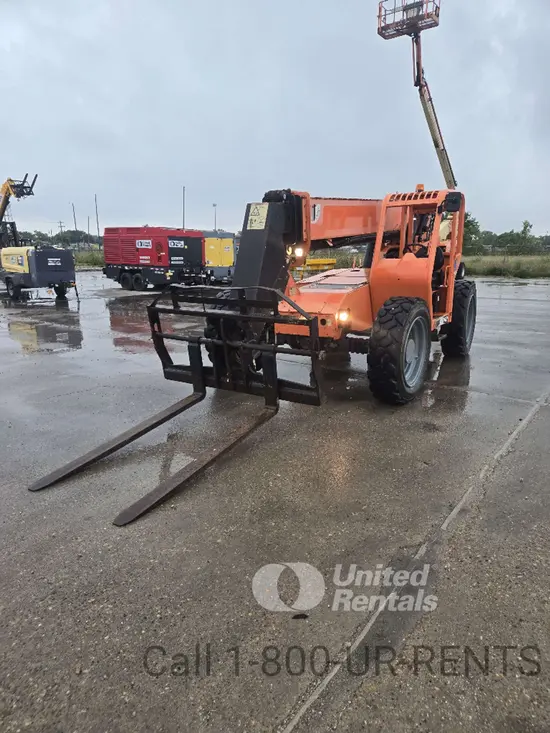 2016 SKYTRAK 6042 Forklift