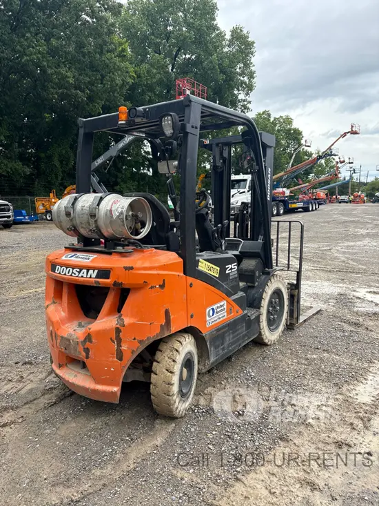 2022 Doosan G25E-7DF Warehouse Forklift