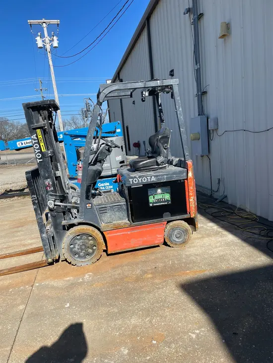 2018 Toyota 8FBCU25 Warehouse Forklift