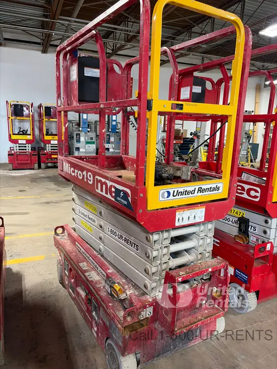 2018 MEC MICRO 19 Scissor Lift