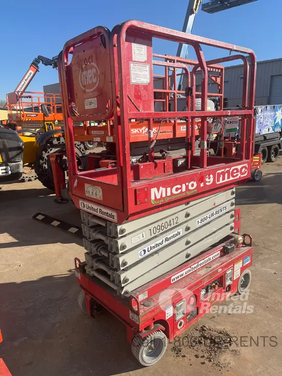 2019 MEC MICRO 19 Scissor Lift