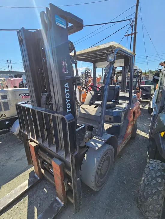 2019 Toyota 8FD35U Warehouse Forklift
