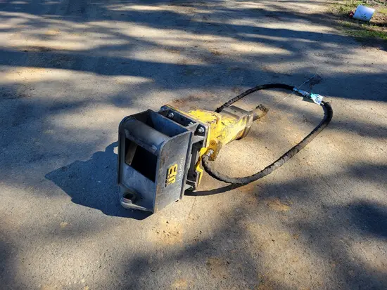 2017 Atlas Copco SB 452 Attachment