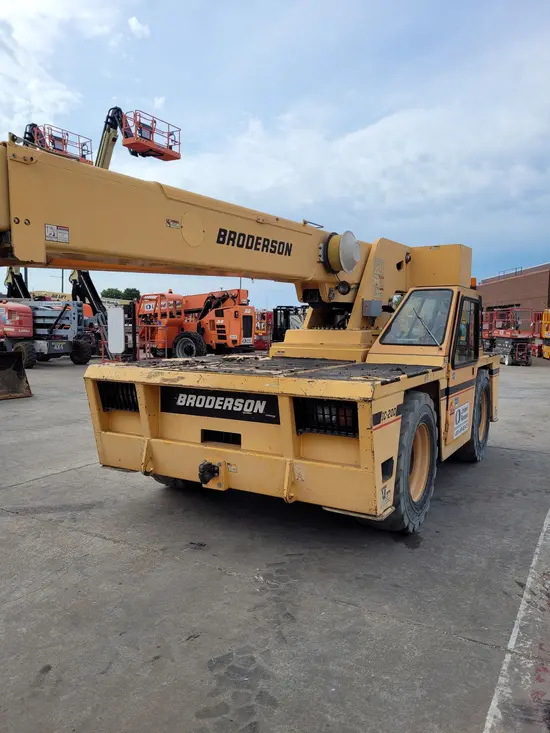 2014 Broderson IC-200-3H
