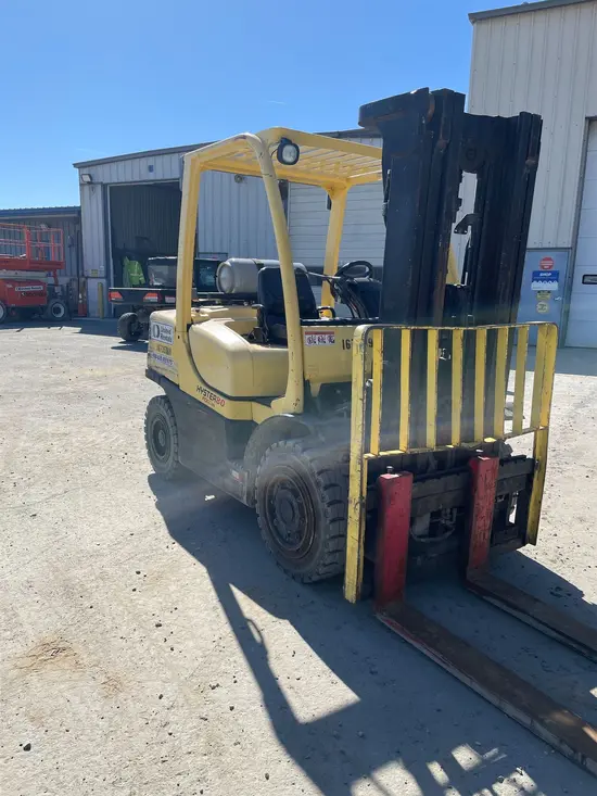 2016 HYSTER H80FT Warehouse Forklift