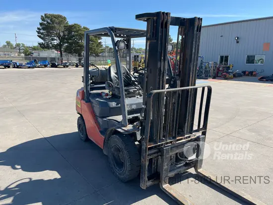 2019 Toyota 8FGU25 Warehouse Forklift