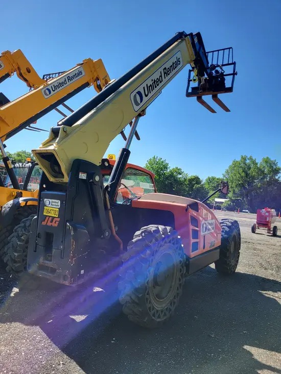 2017 JLG 943 S Forklift