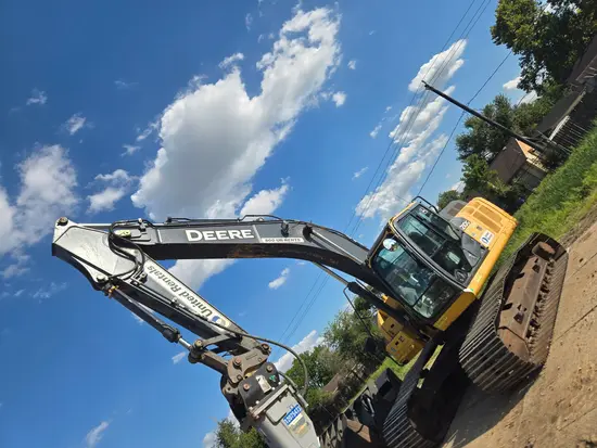 2019 John Deere 210G LC Excavator