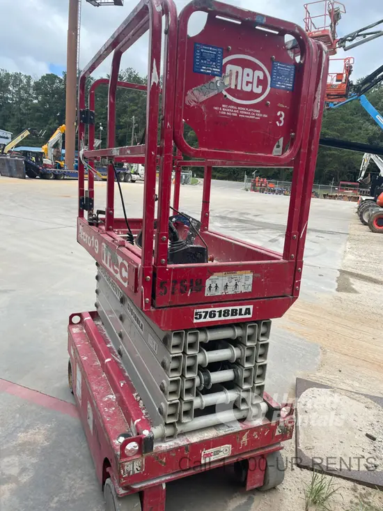 2018 MEC MICRO 19 Scissor Lift