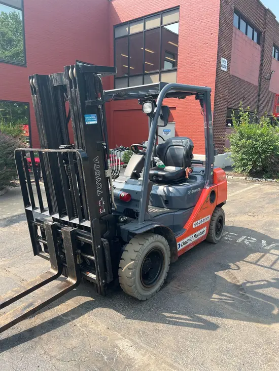 2019 Toyota 8FGU25 Warehouse Forklift